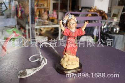 批發采購塑料、樹脂工藝品 探索西方宗教人物祈禱圖與家居擺件的市場機遇（以0301工藝品為例）